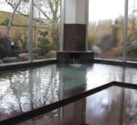 旅館・喜三郎では源泉かけ流しの温泉に毎日入ってリフレッシュ！